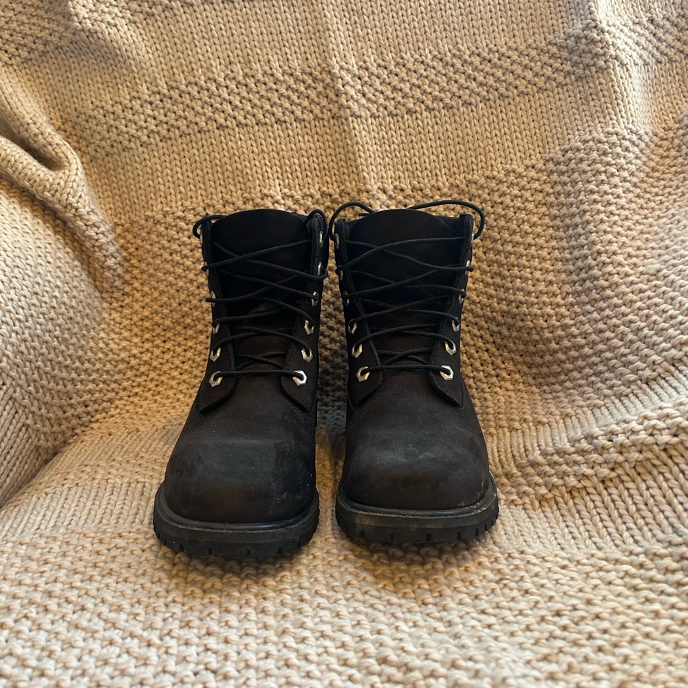 Women’s size 10 Black Timberland boots